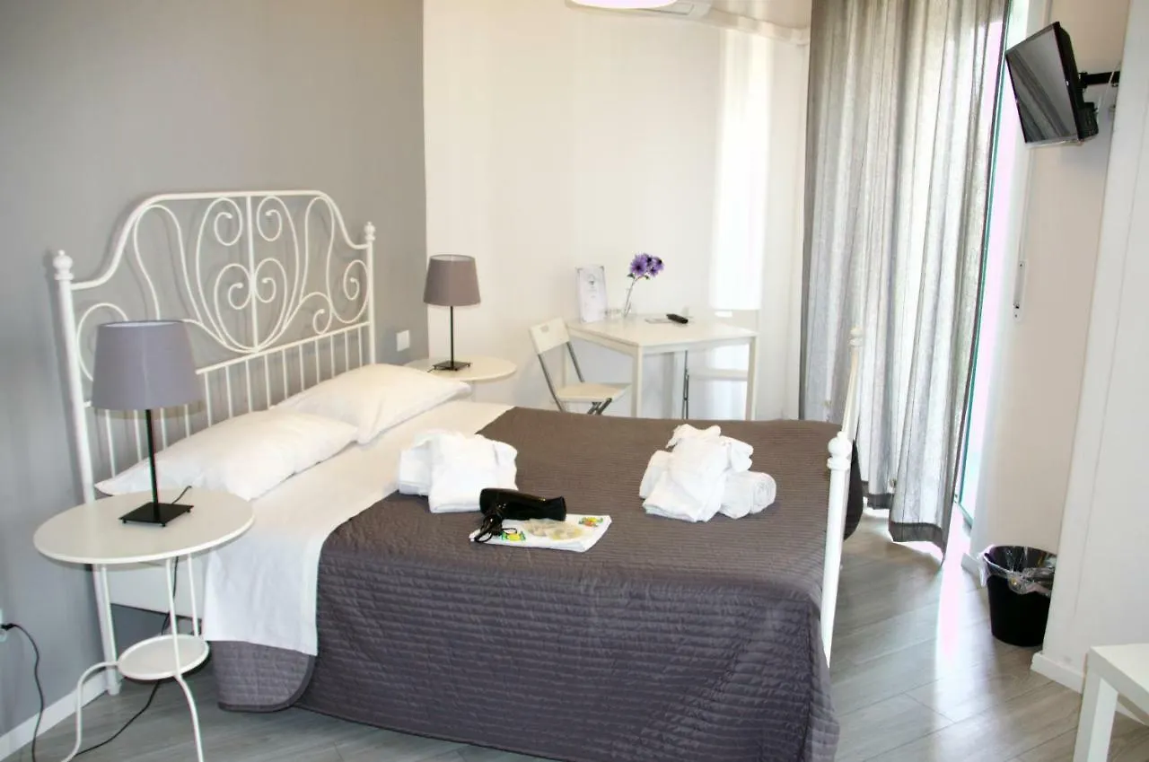 קטאניה Del Toscano Home בית הארחה